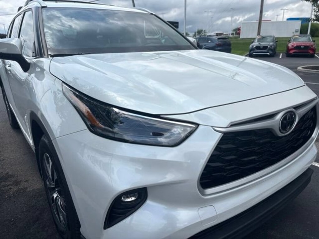 Used 2022 Toyota Highlander XLE SUV