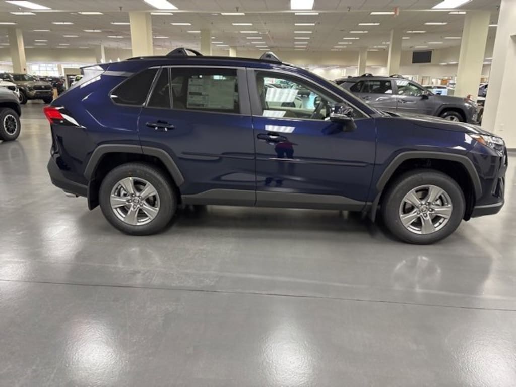 New 2025 Toyota RAV4 XLE XLE AWD SUV