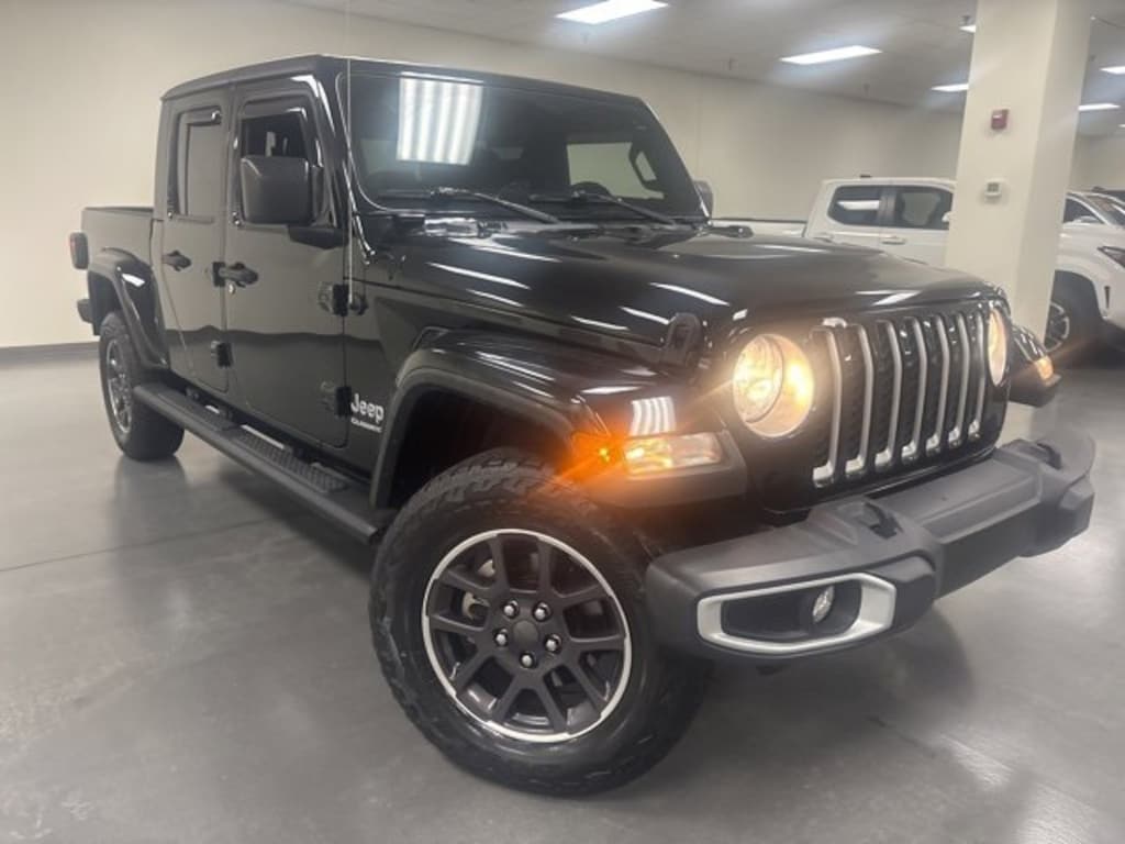 Used 2021 Jeep Gladiator Overland Truck Crew Cab