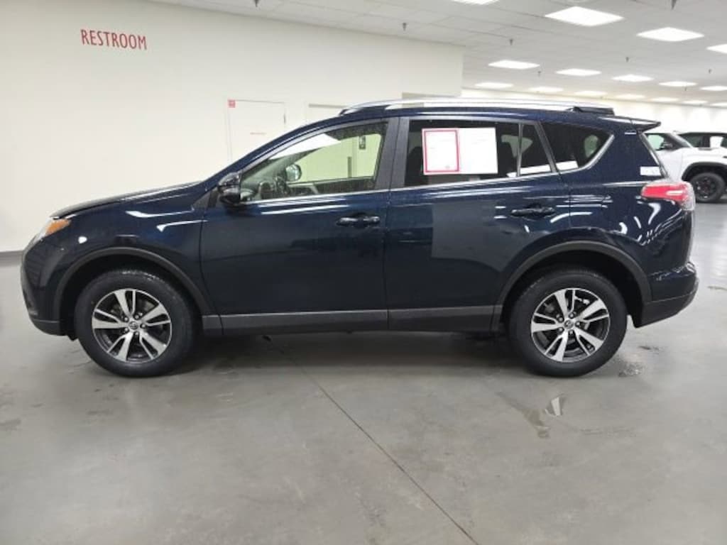Used 2018 Toyota RAV4 XLE SUV