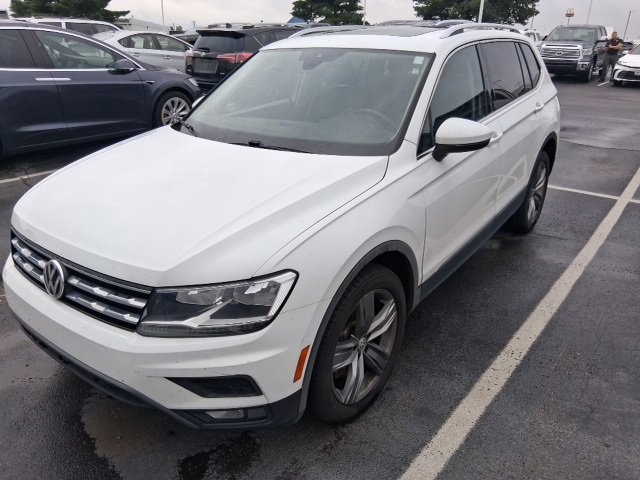 2020 Volkswagen Tiguan SEL photo 3