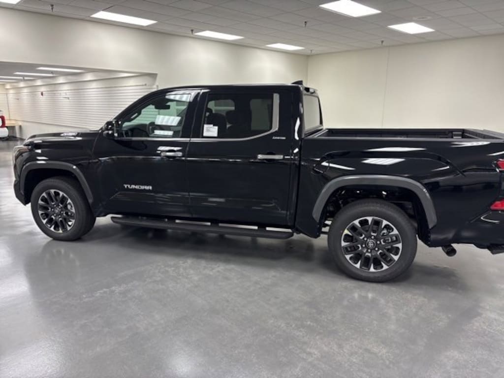 New 2026 Toyota Tundra i-FORCE MAX Limited LIMITED CREWMAX 5.5