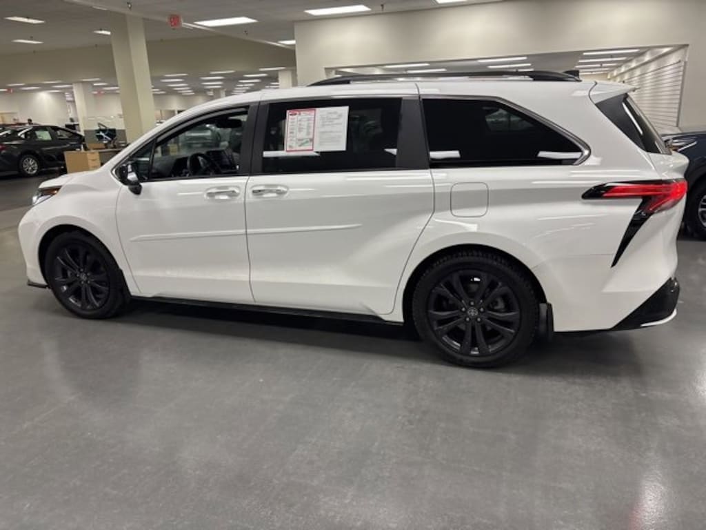 Certified 2022 Toyota Sienna XSE Van Passenger Van