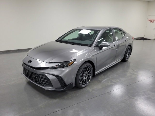 2026 Toyota Camry SE photo 2