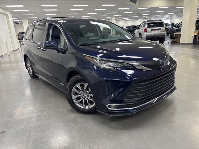 2021 Toyota Sienna Van 