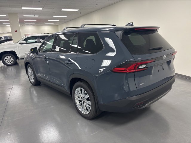 2026 Toyota Grand Highlander Platinum AWD photo 4