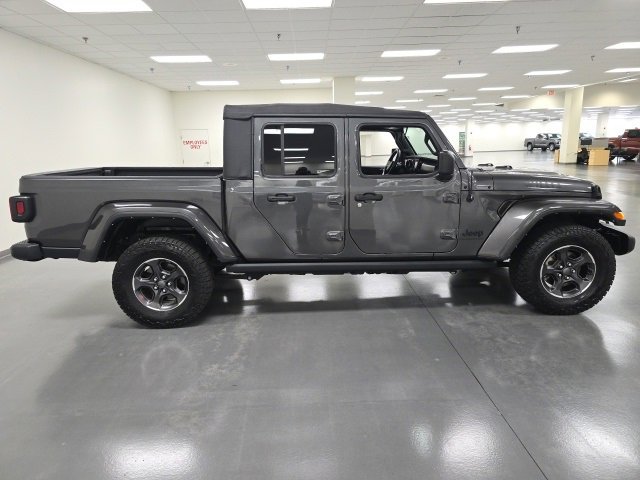 2021 Jeep Gladiator Willys Sport photo 4