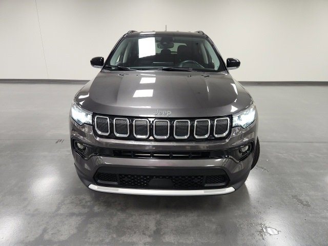 2022 Jeep Compass Limited photo 2