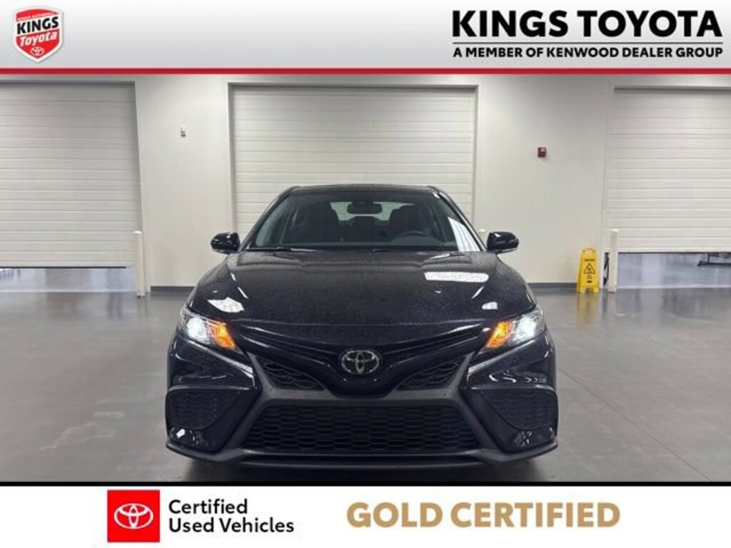Used 2024 Toyota Camry SE Sedan
