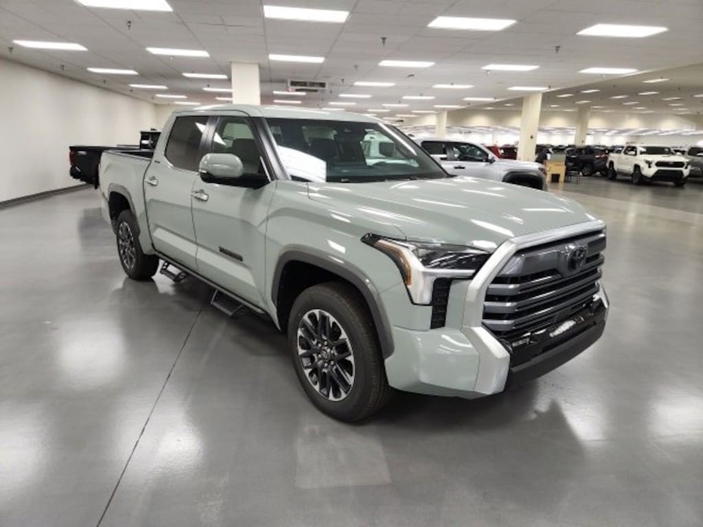 New 2026 Toyota Tundra Limited LIMITED CREWMAX 5.5