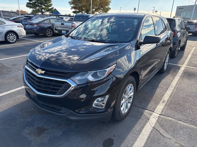 2019 Chevrolet Equinox LS photo 3