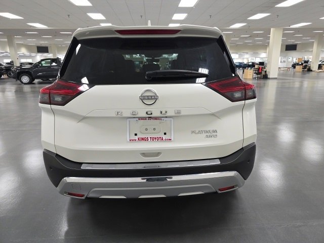 2022 Nissan Rogue Platinum photo 4