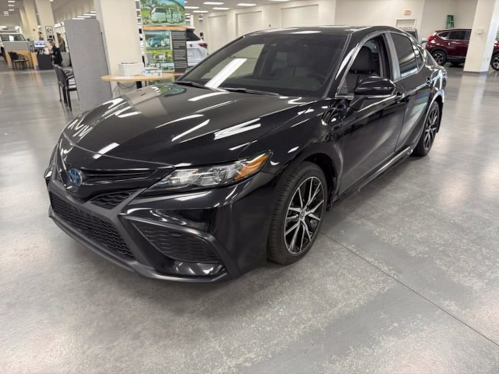 Used 2024 Toyota Camry Hybrid SE Sedan