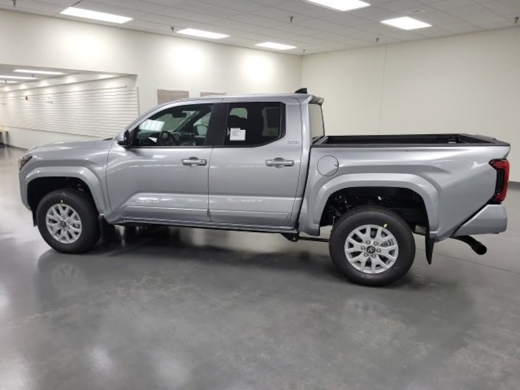 New 2025 Toyota Tacoma SR5 4X4 DOUBLE CAB
