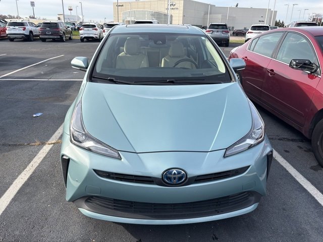 2021 Toyota Prius XLE photo 2