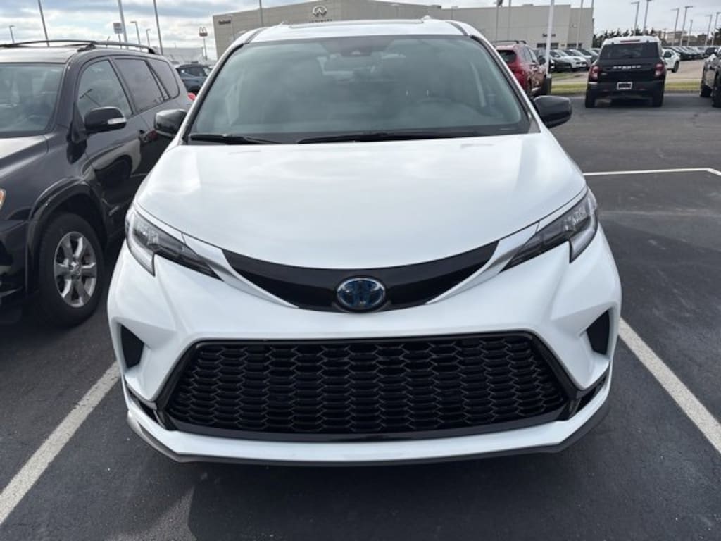 Used 2022 Toyota Sienna XSE Van Passenger Van