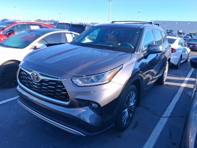 2020 Toyota Highlander Platinum photo 3