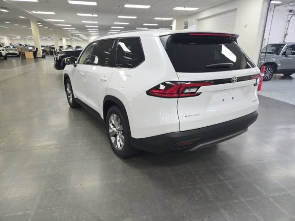 New 2026 Toyota Grand Highlander Hybrid Limited SUV