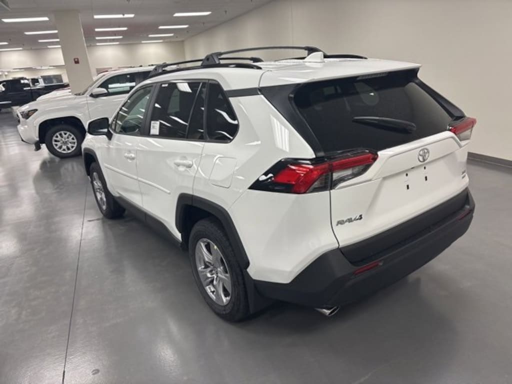 New 2025 Toyota RAV4 XLE XLE AWD SUV