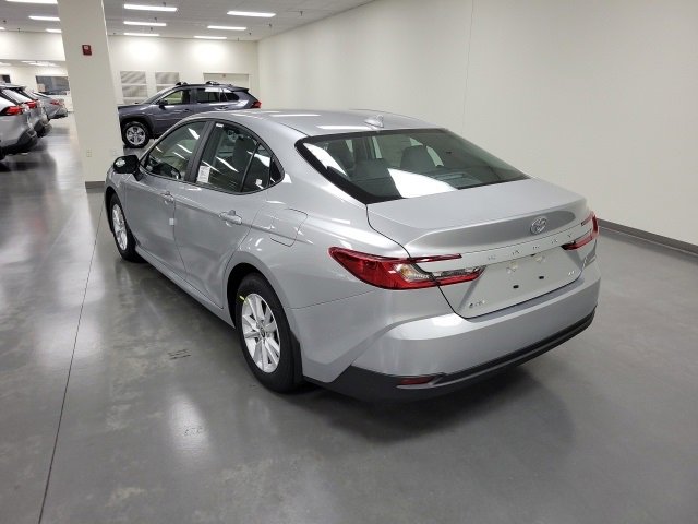 2026 Toyota Camry LE photo 4