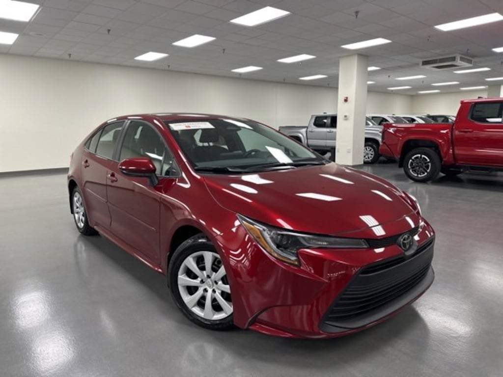 Certified 2025 Toyota Corolla LE Sedan
