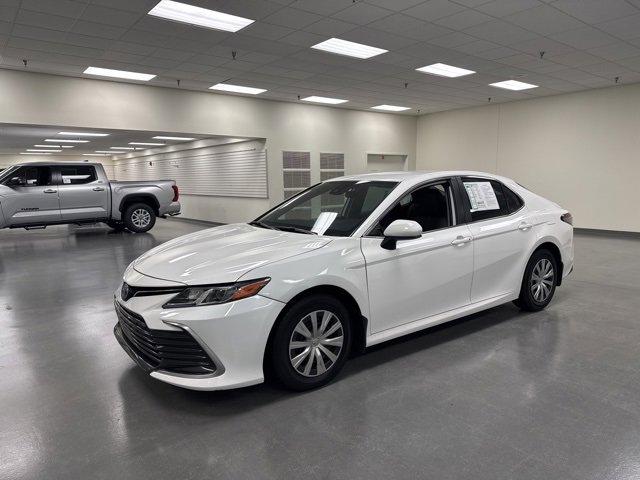 2022 Toyota Camry Hybrid LE photo 3