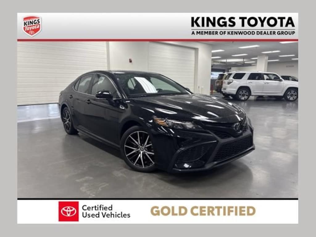 Used 2024 Toyota Camry SE Sedan