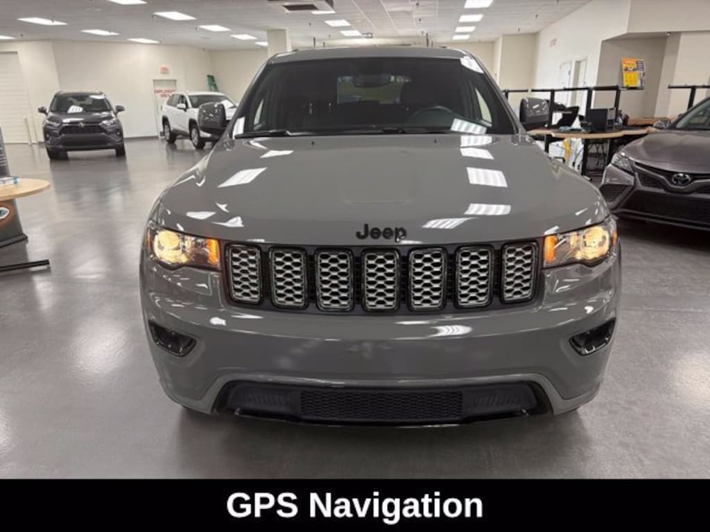 Used 2020 Jeep Grand Cherokee Altitude SUV