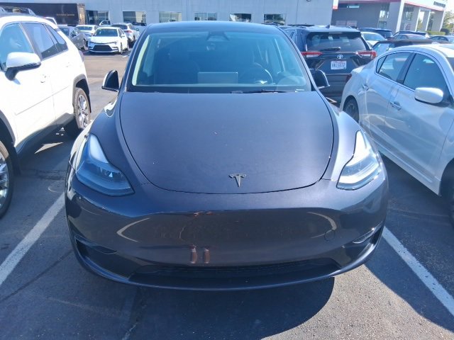 2024 Tesla Model Y Long Range photo 2