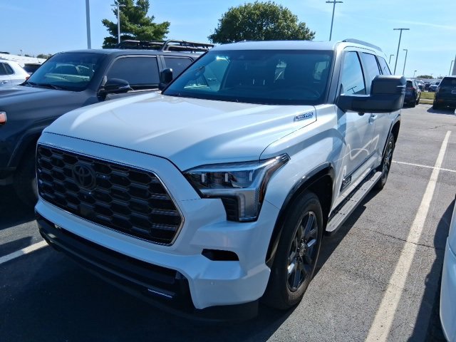2024 Toyota Sequoia Platinum photo 3