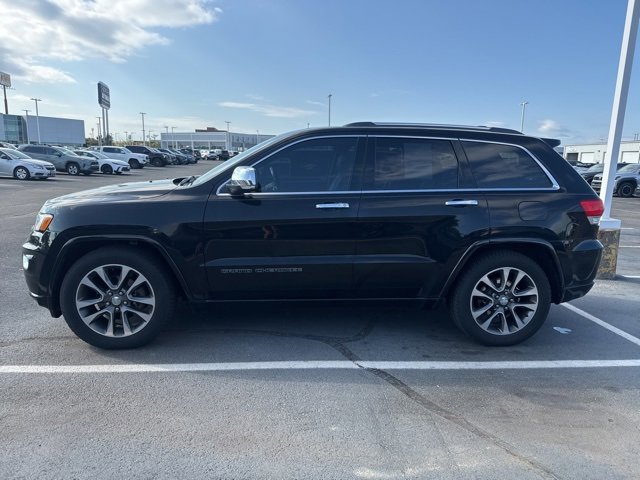 2017 Jeep Grand Cherokee Overland photo 2