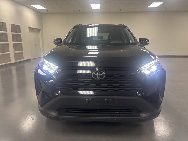 2023 Toyota RAV4 XLE photo 2