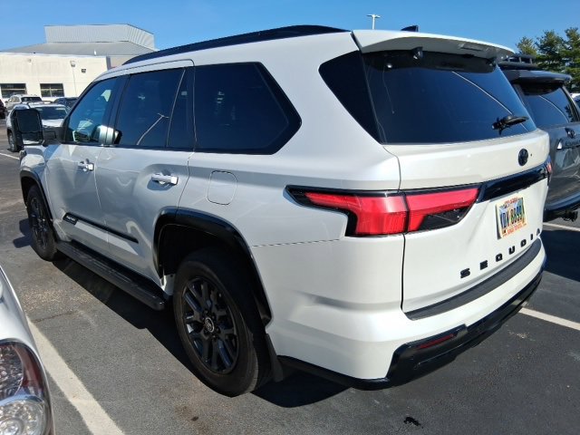 2024 Toyota Sequoia Platinum photo 4