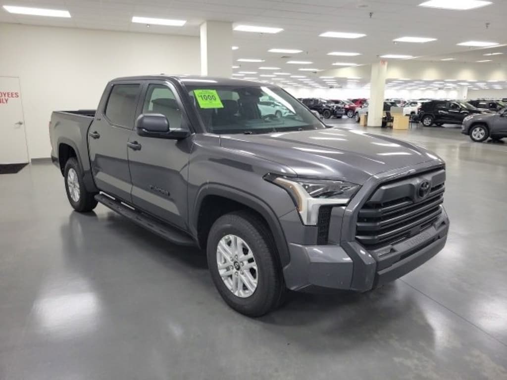 New 2026 Toyota Tundra SR5 SR5 CREWMAX 5.5