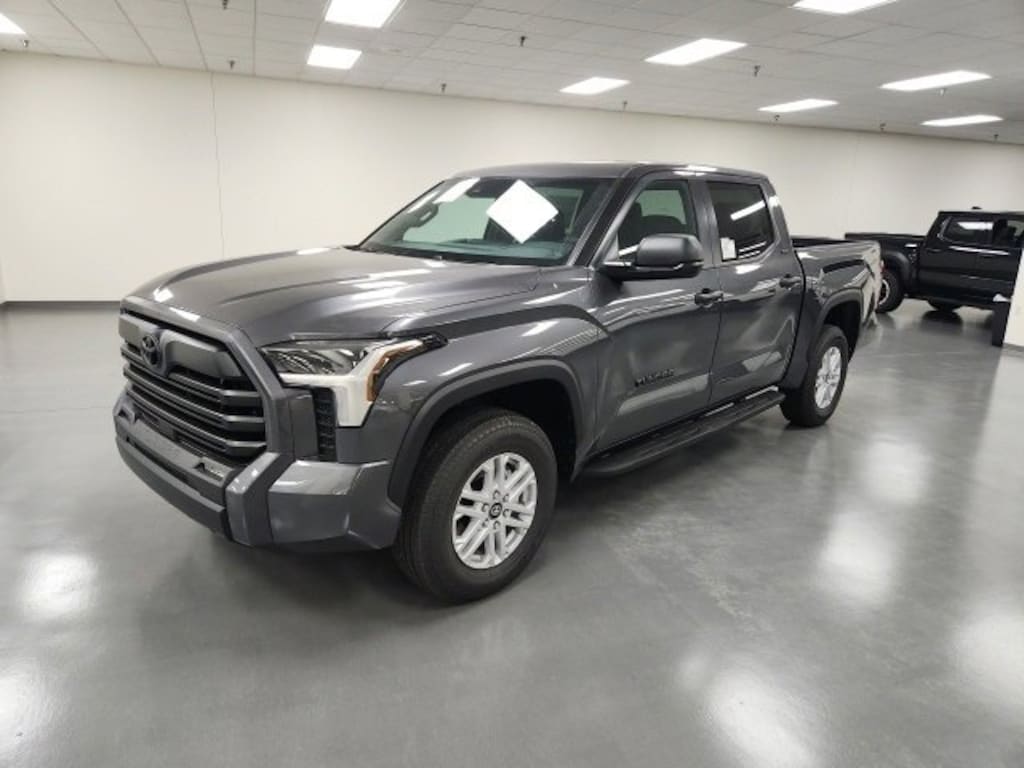 New 2026 Toyota Tundra SR5 SR5 CREWMAX 5.5