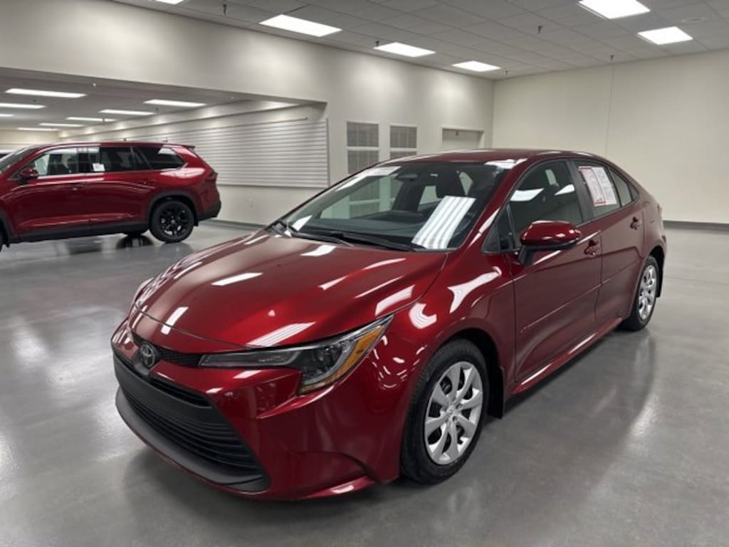 Certified 2025 Toyota Corolla LE Sedan