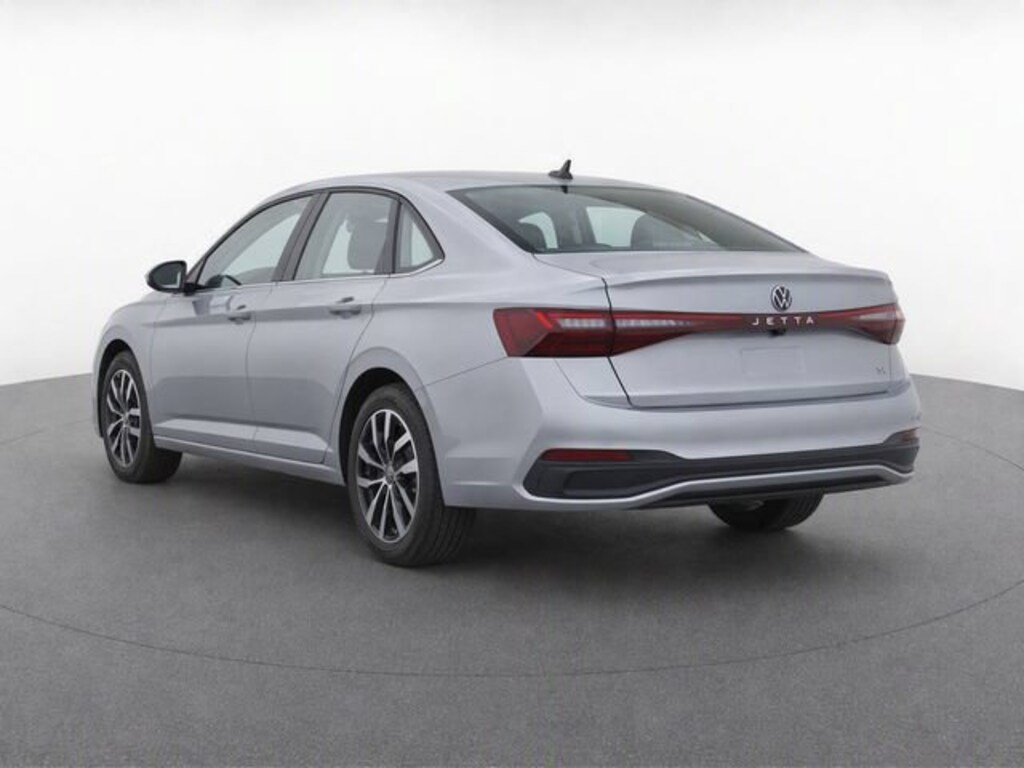 Used 2025 Volkswagen Jetta 1.5T SE Sedan