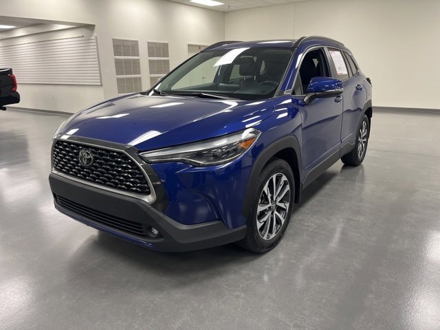 2022 Toyota Corolla Cross XLE photo 3