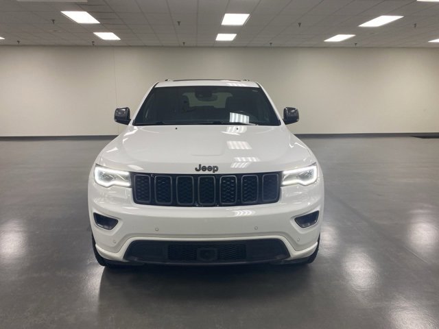 2021 Jeep Grand Cherokee Anniversary Edition photo 2