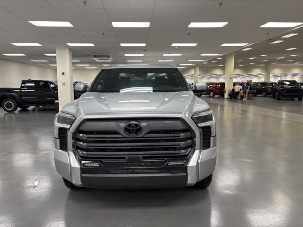 New 2026 Toyota Tundra Limited LIMITED CREWMAX 5.5