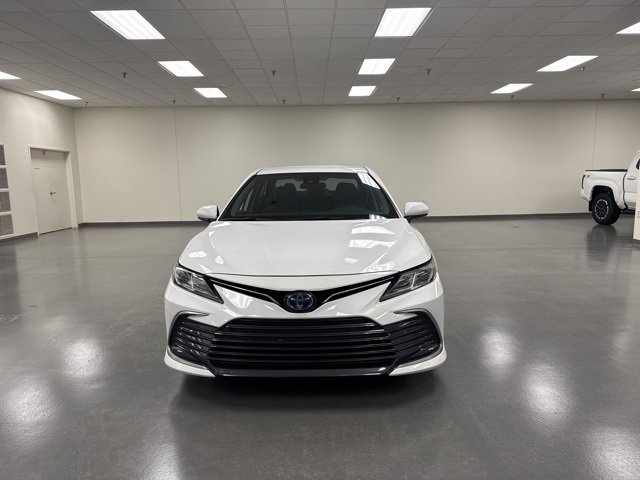 2022 Toyota Camry Hybrid LE photo 2