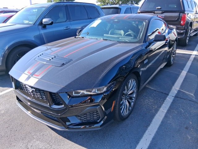 2025 Ford Mustang GT Premium photo 3
