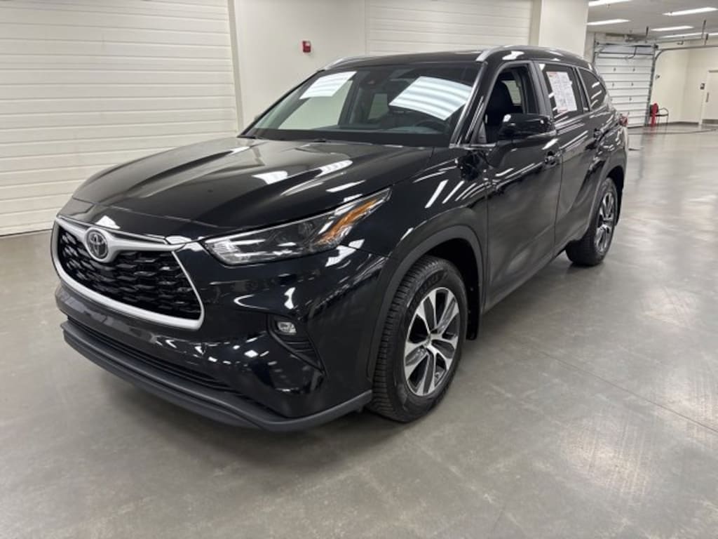 Used 2019 Toyota Highlander LE SUV