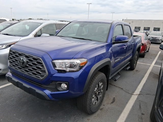 2023 Toyota Tacoma TRD Double Cab photo 3