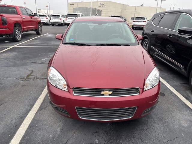 2010 Chevrolet Impala photo 2