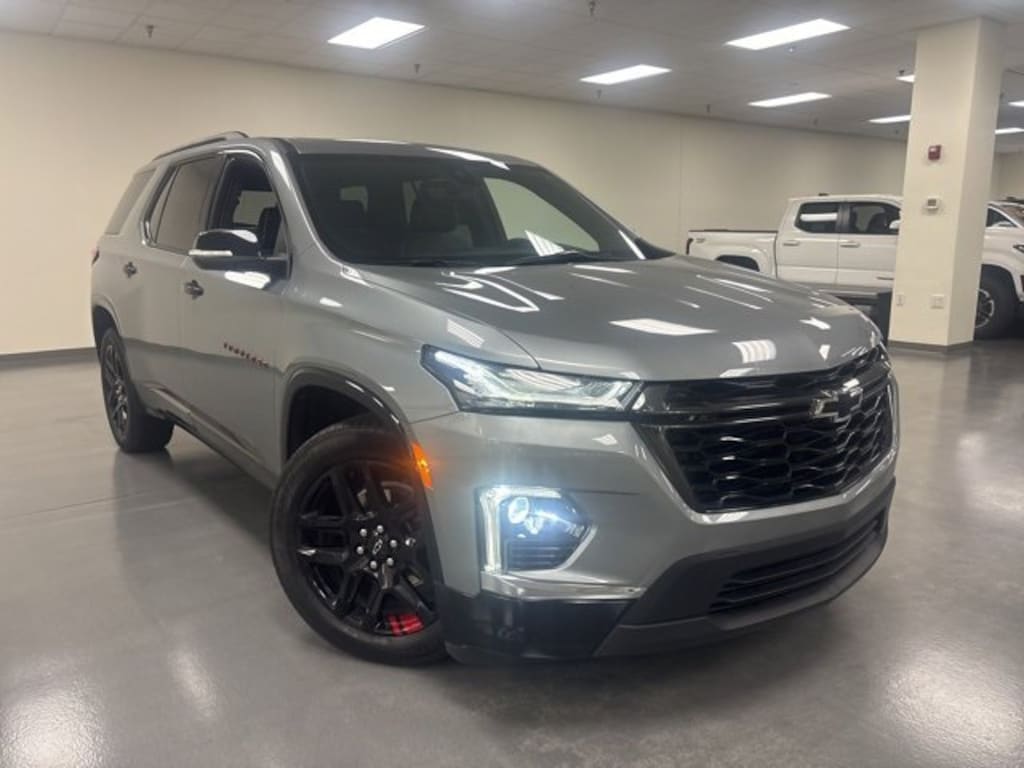 Used 2023 Chevrolet Traverse Premier SUV