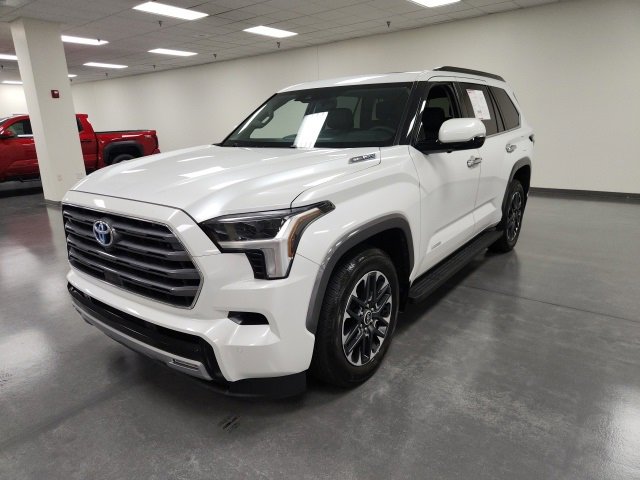 2023 Toyota Sequoia Limited photo 3