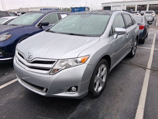2015 Toyota Venza XLE photo 3
