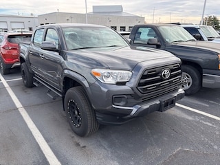 Used 2017 Toyota Tacoma SR Truck Double Cab HM119399 Cincinnati