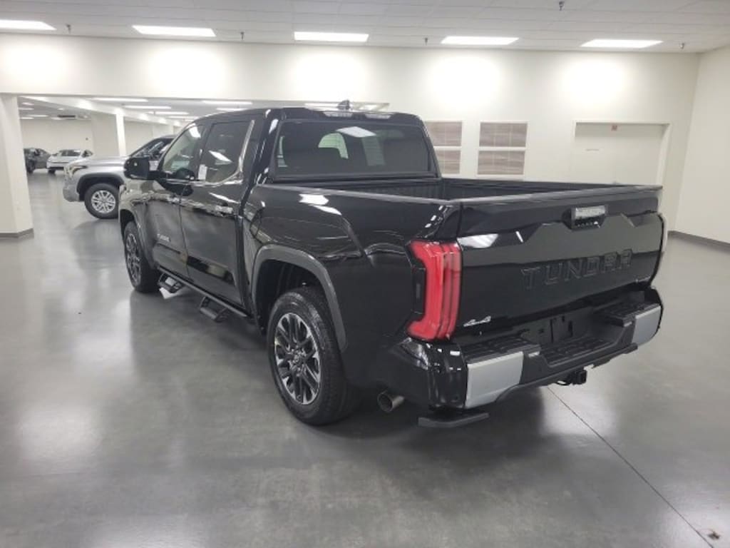 New 2026 Toyota Tundra i-FORCE MAX Limited LIMITED CREWMAX 5.5